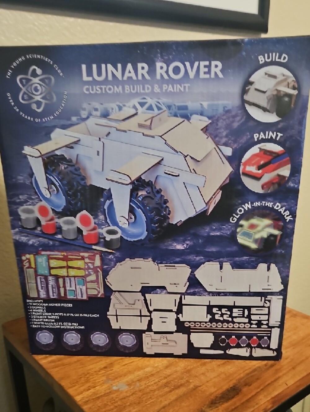 Lunar Rover Custom Build & Paint Kit - Black and Red - Picture 2 of 3